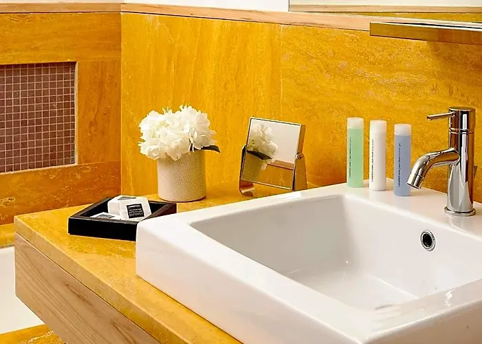 Babuino 181 - Small Luxury Of The World 4*